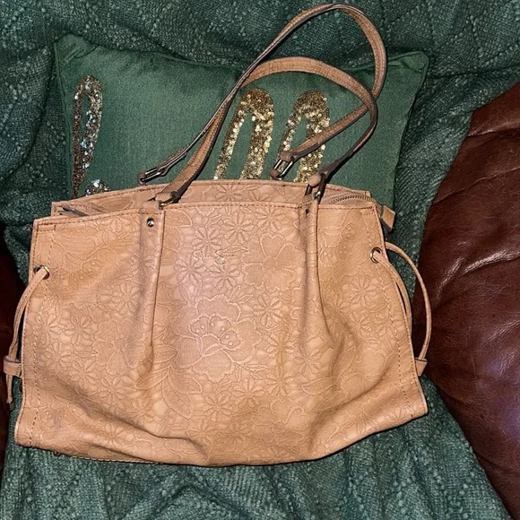 Tan Jessica Simpson Purse - Picture 1 of 8